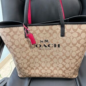 Coach Coach Signature C Coated Canvas Khaki & Red